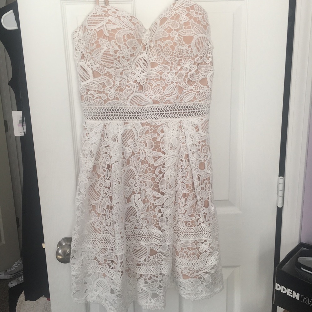 Lace White dress